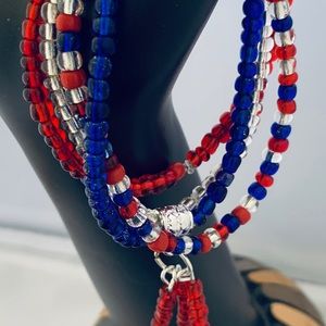 ✔️✔️Red, White and Blue Stretch Bracelets w/ earrings
